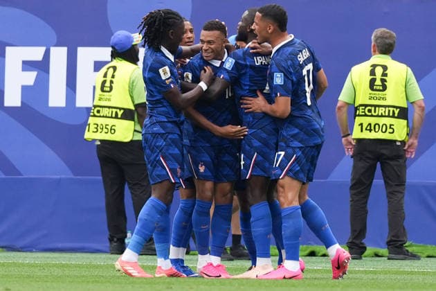 Kylian Mbappe (c) and his teammates of France celebrate a goal during the FIFA World Cup, WM, Weltmeisterschaft, Fussball 2026 group stage match France against Iraq at the Lincoln Financial stadium in Philadelphia, United States, 22 June 2026. FIFA WORLD CUP 2026 - Group I - France vs Iraq !ACHTUNG: NUR REDAKTIONELLE NUTZUNG!  Copyright: xÁngelxColmenaresx AME3412 20260622-55020678106_1