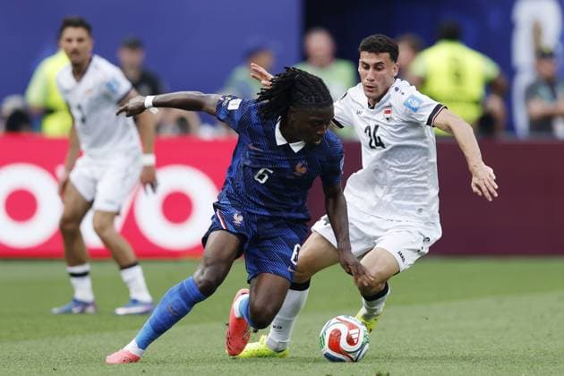 PHILADELPHIA - (LR) Manu Kone of France, Zaid Ismael of Iraq during the 2026 FIFA World Cup, WM, Weltmeisterschaft, Fussball Group 1 match between France and Iraq at the Philadelphia Stadium on June 22, 2026, in Philadelphia, United States. MAURICE VAN STEEN ANP FIFA World Cup 2026 2026 xVIxANPxSportx xMauricexvanxSteenxIVx 561693165 originalFilename: 561693165.jpg