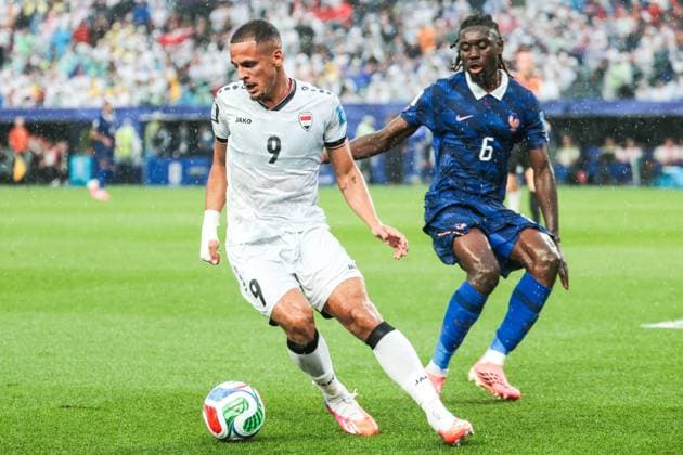 RECORD DATE NOT STATED FIFA World Cup, WM, Weltmeisterschaft, Fussball 2026 - Group I - France v Iraq Ali Alhamadi player of Iraq and Manu Kone player of France during the match between France and Iraq in the second round of Group I of the 2026 FIFA World Cup group stage at Philadelphia Stadium, in Philadelphia, United States, on Monday, June 22, 2026.(Foto: Vanessa Carvalho Brazil Photo Press IMAGO) Sports %G Copyright: xVanessaxCarvalhox