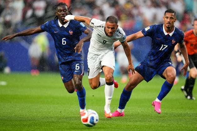 June 22, 2026: Iraq Forward Ali Alhamadi (9) chases the ball during the first half of a World Cup Match against France at Philadelphia Stadium in Philadelphia, Pennsylvania. CSM Philadelphia United States of America - ZUMAc04_ 20260622_zma_c04_037 Copyright: xKylexRoddenx