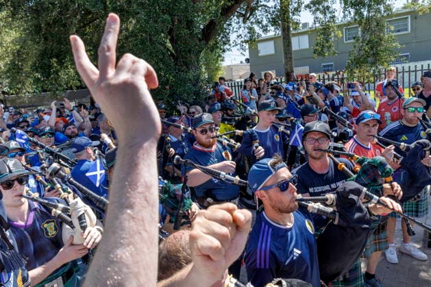 Tartan Army Scottish soccer fans will gather in Miami s Little Havana Scottish soccer fans led by the Tartan Army gather in Little Havana, Miami, Florida, USA, 22 June 2026. Scottish soccer fans are visiting Miami s Calle Ocho with kilts, bagpipes, and chants ahead of their World Cup match against Brazil. MIAMI FLORIDA United States  Copyright: xCRISTOBALxHERRERA-ULASHKEVICHx