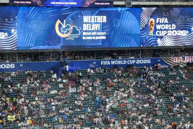 France-Iraq World Cup game suspended due to severe weather alert PHILADELPHIA, PENNSYLVANIA JUNE 22: The FIFA World Cup, WM, Weltmeisterschaft, Fussball 2026 Group I match between France and Iraq at Philadelphia Stadium was suspended at halftime due to severe thunderstorms and lightning in the area on June 22, 2026. France led 1 0 through a first-half goal by Kylian MbappÃ before FIFA halted play and instructed spectators to seek shelter inside the stadium. Under local safety protocols, the match could only resume after a prolonged period without lightning strikes in the vicinity. PHILADELPHIA United States of America Copyright: x xAymanxArefxMohamedxSaadxElxDinx xJNAxPressx