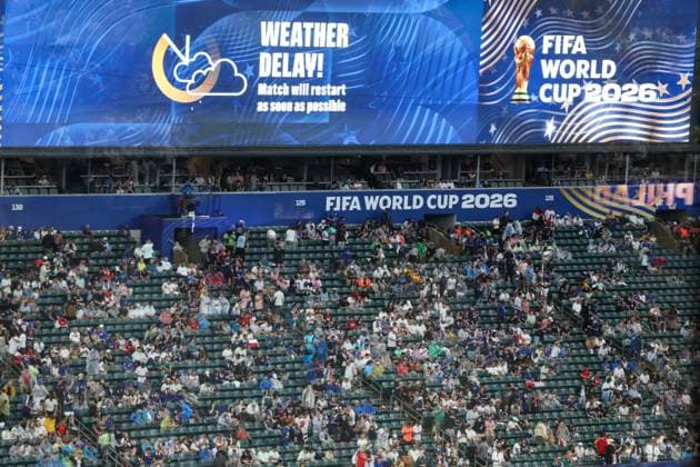 France-Iraq World Cup game suspended due to severe weather alert PHILADELPHIA, PENNSYLVANIA JUNE 22: The FIFA World Cup, WM, Weltmeisterschaft, Fussball 2026 Group I match between France and Iraq at Philadelphia Stadium was suspended at halftime due to severe thunderstorms and lightning in the area on June 22, 2026. France led 1 0 through a first-half goal by Kylian MbappÃ before FIFA halted play and instructed spectators to seek shelter inside the stadium. Under local safety protocols, the match could only resume after a prolonged period without lightning strikes in the vicinity. PHILADELPHIA United States of America Copyright: x xAymanxArefxMohamedxSaadxElxDinx xJNAxPressx