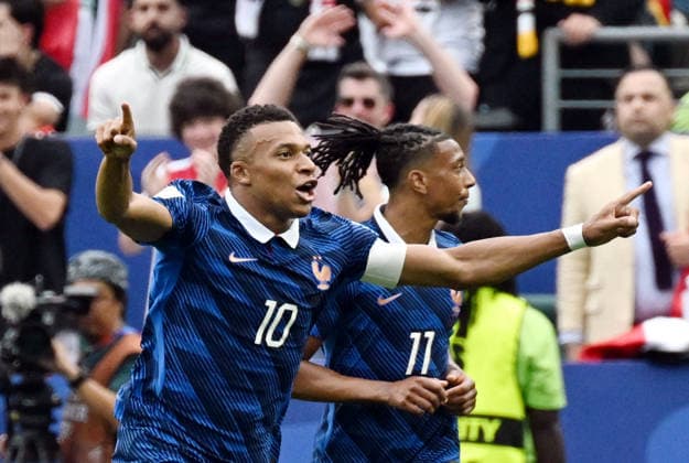 2026 World Cup - France vs Iraq in Philadelphia France forward Kylian Mbappé (10) celebrates during World Cup 2026 game France vs Iraq on June 22, 2026 in Philadelphia, Pennsylvania. Photo by Olivier Douliery ABACAPRESS.COM Philadelphia Pennsylvania United States  Copyright: xDoulieryxOlivier ABACAx