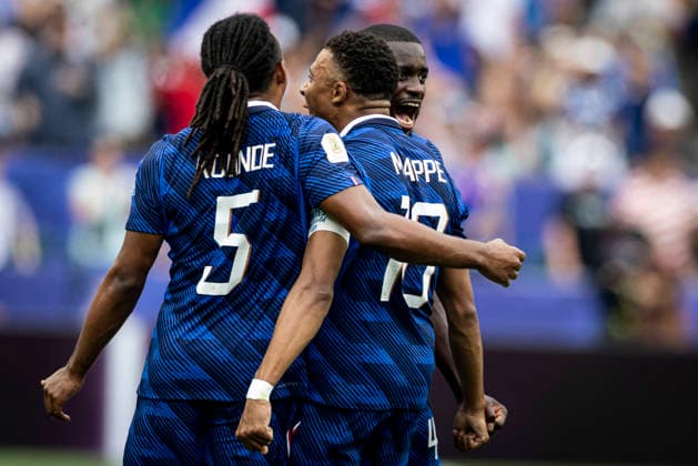 FOOTBALL : France vs Irak - Coupe du monde FIFA 2026. Lincoln Financial Field Philadelphie 22 06 2026 Joie des joueurs de l equipe de apres le but de Kylian Mbappe 10 (France) Dayot Upamecano 4 (France)  Copyright: xx