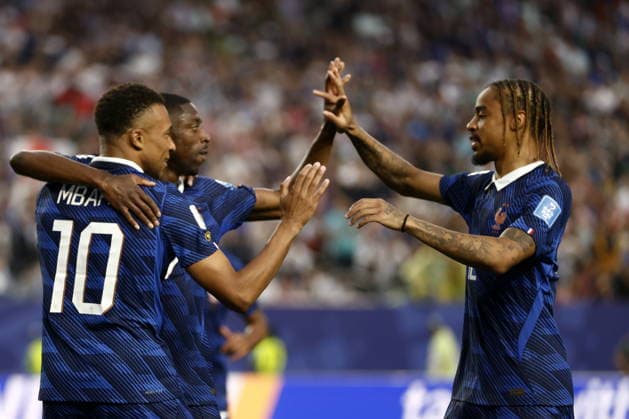 FIFA World Cup, WM, Weltmeisterschaft, Fussball 2026 - Group I - France vs Iraq Kylian Mbappe of France (L) celebrates with his teammates Ousmane Dembele (C) and Bradley Barcola (R) after scoring the 2-0 goal during the FIFA World Cup 2026 group stage match France against Iraq, in Philadelphia, Pennsylvania, USA, 22 June 2026. PHILADELPHIA United States  Copyright: xWILLxOLIVERx