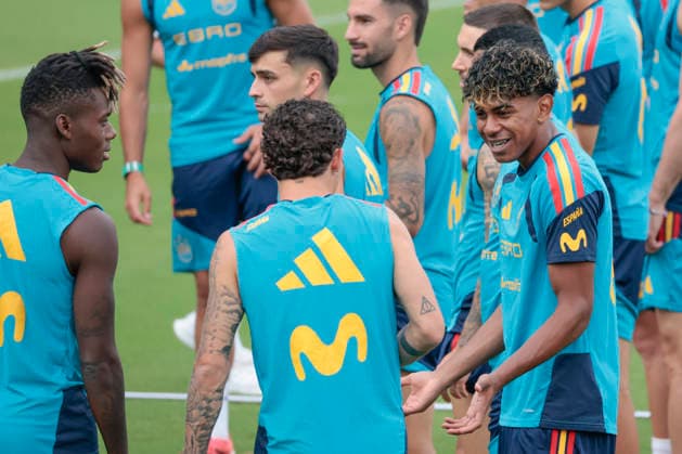 Nico Williams (L), Yéremy Pino (C), and Lamine Yamal of the Spanish national team, Nationalteam react during a training sessionin Chattanooga, United States, 22 June 2026. Spain s training session ahead of their match against Uruguay !ACHTUNG: NUR REDAKTIONELLE NUTZUNG!  Copyright: xLavandeiraxjrx GR2044 20260623-55020678723_1