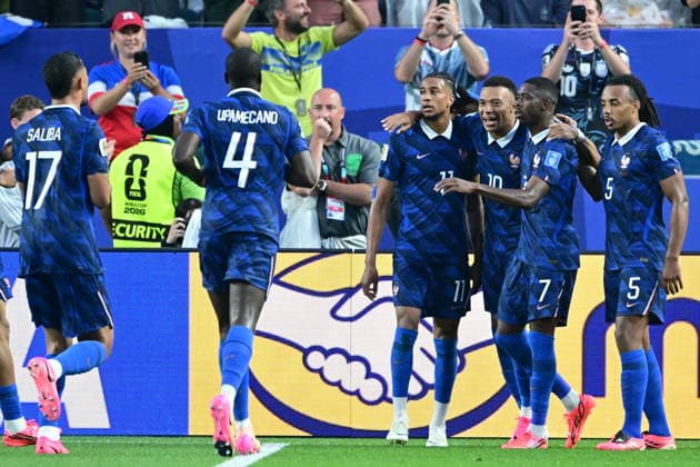 France v Iraq - FIFA World Cup, WM, Weltmeisterschaft, Fussball 2026 - Group I PHILADELPHIA, UNITED STATES - JUNE 22: Ousmane Dembele (7) of France celebrates with his teammates after scoring a goal during the 2026 FIFA World Cup First Stage Group I match between France and Iraq at Lincoln Financial Field (Philadelphia Stadium) in Philadelphia, Pennsylvania, United States on June 22, 2026. Abdulhamid Hosbas Anadolu Pennsylvania United States. Editorial use only. Please get in touch for any other usage.  Copyright: x2026xAnadoluxAbdulhamidxHosbasx