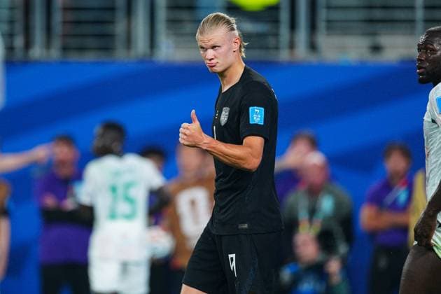 Erling Haaland of Norway gives a thumbs up to his teammate Norway v Senegal, 2026 FIFA World Cup, WM, Weltmeisterschaft, Fussball Group I, Football, New York New Jersey Stadium, East Rutherford, New Jersey, USA - 22 Jun 2026East Rutherford New York New Jersey Stadium New Jersey (NJ) United States of America EDITORIAL USE ONLY No use with unauthorised audio, video, data, fixture lists, club league logos or live services. Online in-match use limited to 120 images, no video emulation. No use in betting, games or single club league player publications.  Copyright: xJavierxGarcia Shutterstockx 16949464v