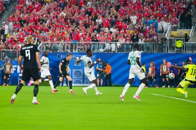Martin odegaard of Norway chance is saved by Edouard Mendy of Senegal Norway v Senegal, 2026 FIFA World Cup, WM, Weltmeisterschaft, Fussball Group I, Football, New York New Jersey Stadium, East Rutherford, New Jersey, USA - 22 Jun 2026East Rutherford New York New Jersey Stadium New Jersey (NJ) United States of America EDITORIAL USE ONLY No use with unauthorised audio, video, data, fixture lists, club league logos or live services. Online in-match use limited to 120 images, no video emulation. No use in betting, games or single club league player publications.  Copyright: xJavierxGarcia Shutterstockx 16949464w