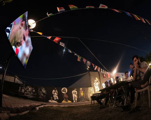June 22, 2026, Khalifan, Kurdistan Region, Iraq: Khalifan, Erbil - June 22, 2026: In Khalifan, Erbil, preparations are complete at an outdoor cafe for the live screening of the FIFA World Cup, WM, Weltmeisterschaft, Fussball 2026 match between Argentina and Austria. The cafe owner has decorated the walls with the national jerseys of both teams, as fans gather with great enthusiasm for the start of the match. Khalifan Iraq - ZUMAr205 20260622_zip_r205_009 Copyright: xSaburxRashidx