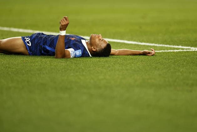 FIFA World Cup, WM, Weltmeisterschaft, Fussball 2026 - Group I - France vs Iraq Kylian Mbappe of France lies on the ground during the FIFA World Cup 2026 group stage match France against Iraq, in Philadelphia, Pennsylvania, USA, 22 June 2026. PHILADELPHIA United States  Copyright: xWILLxOLIVERx
