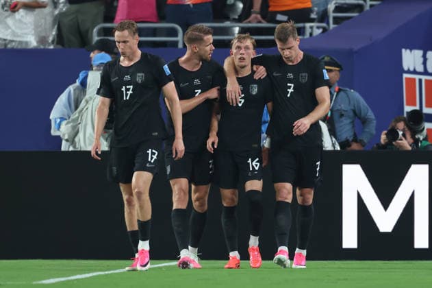 22.06.2026, Fussball, Herren, FIFA Weltmeisterschaft 2026, Vorrunde, Gruppe I, New York, Norwegen - Senegal, Torjubel zum 1:0, Torschütze: Marcus Pedersen (Norwegen), Torbjörn Heggem (Norwegen), Alexander Sörloth (Norwegen)Alexander Sörloth (Norwegen) New York MetLife Stadium New York Vereinigte Staaten von Amerika (US) *** June 22, 2026, Soccer, Mens, 2026 FIFA World Cup, Preliminary Round, Group I, New York, Norway vs. Senegal, Celebration of the 1–0 goal, Goal scorer Marcus Pedersen (Norway), Torbjörn Heggem (Norway), Alexander Sörloth (Norway), Alexander Sörloth (Norway), New York, MetLife Stadium, New York, United States of America, US,detected_source_language Copyright: xSebastianxBachx
