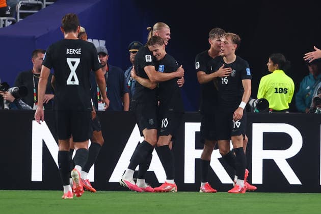 New Jersey, USA, 22nd June 2026. Marcus Holmgren Pedersen (R) of Norway celebrates after scoring to make it 1-0 during the Norway vs Senegal FIFA World Cup, WM, Weltmeisterschaft, Fussball match at Metlife Stadium, New Jersey. Picture credit should read: Paul Terry Sportimage EDITORIAL USE ONLY. No use with unauthorised audio, video, data, fixture lists, club league logos or live services. Online in-match use limited to 120 images, no video emulation. No use in betting, games or single club league player publications. SPI_018_PT_Norway_Senegal SPI-4838-0018