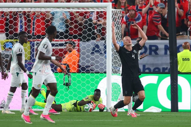 New Jersey, USA, 22nd June 2026. Erling Haaland of Norway reacts after he heads the ball towards goal but fails to score during the Norway vs Senegal FIFA World Cup, WM, Weltmeisterschaft, Fussball match at Metlife Stadium, New Jersey. Picture credit should read: Paul Terry Sportimage EDITORIAL USE ONLY. No use with unauthorised audio, video, data, fixture lists, club league logos or live services. Online in-match use limited to 120 images, no video emulation. No use in betting, games or single club league player publications. SPI_021_PT_Norway_Senegal SPI-4838-0021