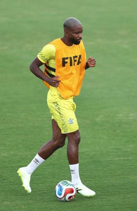 (260623) -- HOUSTON, June 23, 2026 -- Cedric Bakambu of the Democratic Republic of the Congo (DRC) attends a training session at the FIFA World Cup, WM, Weltmeisterschaft, Fussball 2026 in Houston, the United States, on June 22, 2026. ) (SP)U.S.-HOUSTON-FOOTBALL-FIFA WORLD CUP-TRAINING-DR CONGO LixMing 