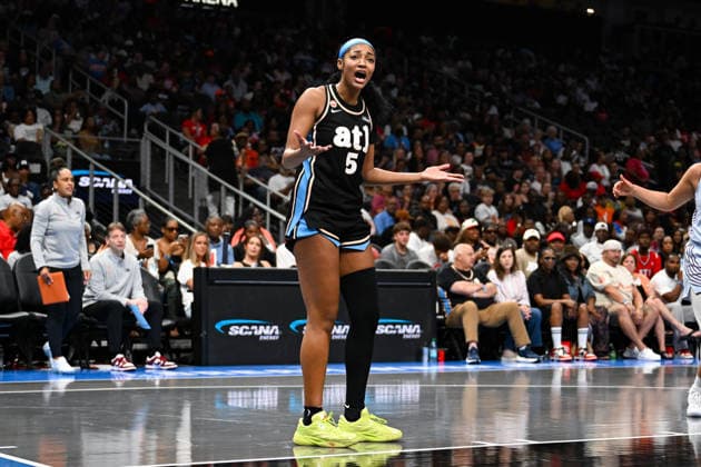 ATLANTA, GA - JUNE 22: Atlanta forward Angel Reese (5) reacts during the WNBA, Basketball Damen, USA game between the Toronto Tempo and the Atlanta Dream on June 22nd, 2026 at State Farm Arena in Atlanta, GA. (Photo by Rich von Biberstein Icon Sportswire) WNBA: JUN 22 Toronto Tempo at Atlanta Dream EDITORIAL USE ONLY Icon260622011