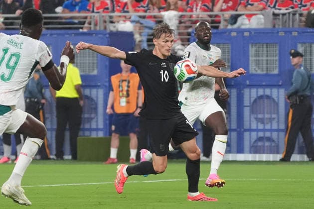 Marcus Holmgren Pedersen (Norwegen, Norway, 16) nimmt den Ball an und erzielt das Tor zum 1:0 - New York 22.06.2026: Norwegen vs. Senegal, MetLife Stadium, World Cup 26 Gruppe I, 2. Spieltag *** Marcus Holmgren Pedersen of Norway, age 16, receives the ball and scores the goal to make it 1–0. New York, June 22, 2026. Norway vs. Senegal, MetLife Stadium, World Cup 26, Group I, Matchday 2,detected_source_language
