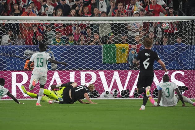 Erling Haaland (Norwegen, Norway, 9) erzielt das Tor zum 2:0 - New York 22.06.2026: Norwegen vs. Senegal, MetLife Stadium, World Cup 26 Gruppe I, 2. Spieltag *** Erling Haaland of Norway scores the goal to make it 2–0 in New York on June 22, 2026, in the Norway vs. Senegal match at MetLife Stadium, World Cup Group I, Matchday 2,detected_source_language