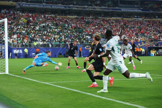 FIFA World Cup, WM, Weltmeisterschaft, Fussball 2026: Norway v Senegal NEW JERSEY, USA - 22nd June 2026: Sadio Mane of Senegal sends in a cross which beats Orjan Nyland of Norway during the FIFA World Cup 2026 Group I match between Norway and Senegal at New York New Jersey Stadium New York New York New Jersey Stadium United States of America Copyright: xCraigxMercerx xPeakxActionxPhotosx