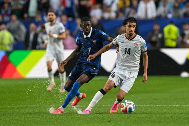 PHILADELPHIA, PA - JUNE 22: Ousmane Dembele 7 of France and Zidane Iqbal 14 of Iraq battle for possession during the FIFA World Cup, WM, Weltmeisterschaft, Fussball 2026 Group I match between France and Iraq on June 22nd, 2026 at Philadelphia Stadium in Philadelphia, PA.(Photo by Terence Lewis Icon Sportswire) SOCCER: JUN 22 FIFA World Cup 26 Group I - France vs Iraq EDITORIAL USE ONLY Icon260622042