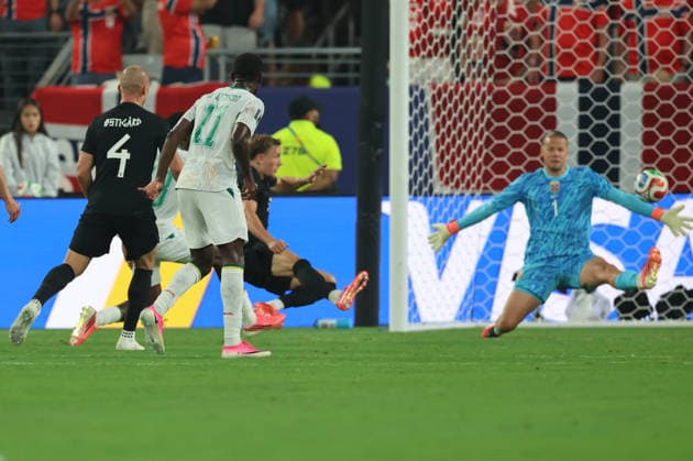 22.06.2026, Fussball, Herren, FIFA Weltmeisterschaft 2026, Vorrunde, Gruppe I, New York, Norwegen - Senegal, Torschuss zum 3:2, Torschütze: Ismaila Sarr (Senegal) New York MetLife Stadium New York Vereinigte Staaten von Amerika (US) *** June 22, 2026, Soccer, Mens, 2026 FIFA World Cup, Group Stage, Group I, New York, Norway vs. Senegal, Goal to make it 3–2, Scorer Copyright: xSebastianxBachx