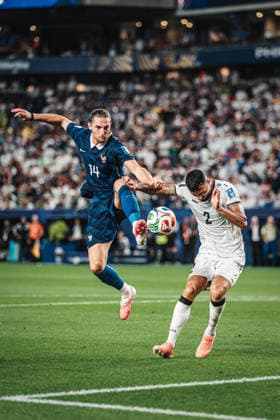 Fußball Herren FIFA Fußball-Weltmeisterschaft 2026 Gruppe I Frankreich vs. Irak 22.06.2026 v.l. Adrien Rabiot ( 14, Frankreich) gegen Rebin Sulaka ( 2, Irak) Philadelphia Philadelphia Stadion Pennsylvania United States of America *** Mens Soccer 2026 FIFA World Cup Group I France vs. Iraq June 22, 2026, goal by Adrien Rabiot (14), France vs. Rebin Sulaka (2), Iraq, Philadelphia Stadium, Philadelphia, Pennsylvania, United States of America,detected_source_language