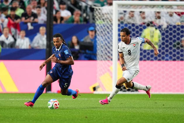 June 22, 2026: France Defender Jules Kounde (5) controls the ball during the second half of a World Cup Match against Iraq at Philadelphia Stadium in Philadelphia, Pennsylvania. CSM Philadelphia United States of America - ZUMAc04_ 20260622_zma_c04_226 Copyright: xKylexRoddenx