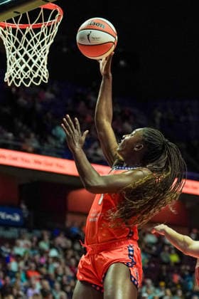 June 22, 2026, Uncasville, Connecticut, USA: Connecticut Sun forward Diamond Miller (1) goes up for a shot during the game against the Chicago Sky at Mohegan Sun Arena WNBA, Basketball Damen, USA 2026: Chicago Sky At Connecticut Sun  - ZUMAw109 20260622_fap_w109_009 Copyright: xDebbyxWongx