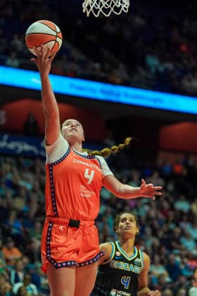 June 22, 2026, Uncasville, Connecticut, USA: Connecticut Sun guard Charlisse Leger-Walker (4) goes up for a shot during the game against the Chicago Sky at Mohegan Sun Arena Uncasville USA - ZUMAw109 20260622_fap_w109_012 Copyright: xDebbyxWongx