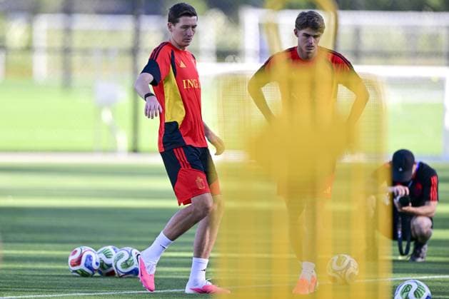 Belgium s Hans Vanaken and Belgium s Charles De Ketelaere pictured during a training session of Belgian national soccer team Red Devils in their base camp, home of the Seattle Sounders, Renton, Seattle, USA, on Monday 22 June 2026. Yesterday the Devils played their second game in the group stage of the 2026 FIFA World Cup, WM, Weltmeisterschaft, Fussball a 0-0 draw against Iran. DIRKxWAEM  x178855959x