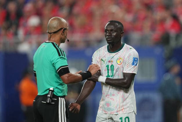Wilton Sampaio (Brazil) and Sadio Mane (Senegal) gestures during Norway and Senegal, Group I FIFA World Cup, WM, Weltmeisterschaft, Fussball 2026, Met Life Stadium, New jersey, USA on June 22, 2026. Thor Wegner DeFodi Images. (Photo by DeFodi Images) - *** Wilton Sampaio of Brazil and Sadio Mané of Senegal gesturing during the Norway vs. Senegal match in Group I of the 2026 FIFA World Cup at MetLife Stadium in New Jersey, USA, on June 22, 2026. Photo by Thor Wegner, DeFodi Images,detected_source_language