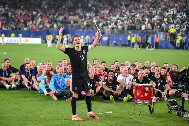 Martin odegaard (Norway) gestures during the FIFA World Cup, WM, Weltmeisterschaft, Fussball 2026 Group I match between Norway and Senegal at New York New Jersey Stadium on June 22, 2026 in East Rutherford, United States. (Photo by Harry Langer DeFodi Images) - *** Martin Odegaard of Norway gestures during the 2026 FIFA World Cup Group I match between Norway and Senegal at New York New Jersey Stadium on June 22, 2026, in East Rutherford, United States. Photo by Harry Langer, DeFodi Images,detected_source_language