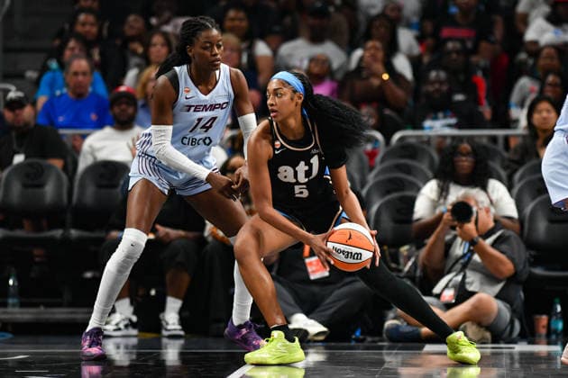 ATLANTA, GA - JUNE 22: Atlanta forward Angel Reese (5) looks to drive during the WNBA, Basketball Damen, USA game between the Toronto Tempo and the Atlanta Dream on June 22nd, 2026 at State Farm Arena in Atlanta, GA. (Photo by Rich von Biberstein Icon Sportswire) WNBA: JUN 22 Toronto Tempo at Atlanta Dream EDITORIAL USE ONLY Icon260622024