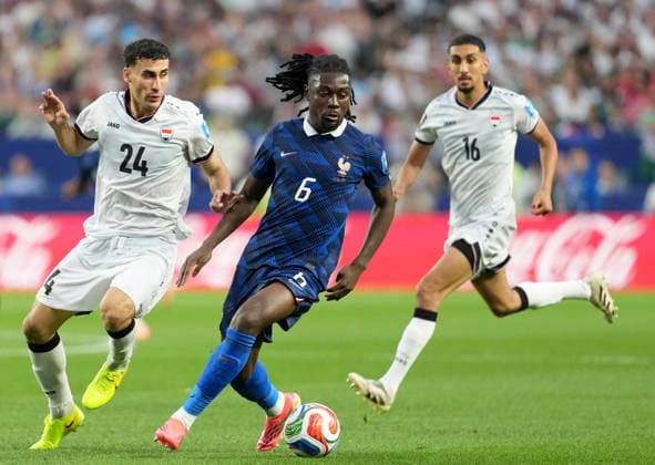 (260623) -- PHILADELPHIA, June 23, 2026 -- Manu Kone (C) of France vies with Zaid Ismael (L) of Iraq during the group I match between France and Iraq at the 2026 FIFA World Cup, WM, Weltmeisterschaft, Fussball at Philadelphia Stadium in Philadelphia, the United States, June 22, 2026. ) (SP)U.S.-PHILADELPHIA-FOOTBALL-FIFA WORLD CUP-GROUP I-FRA VS IRQ LuixSiuxWai 