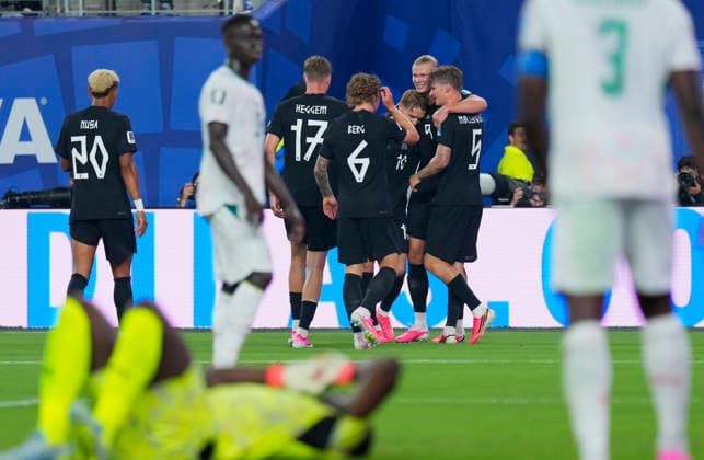 (260623) -- NEW YORK, June 23, 2026 -- Erling Haaland (2nd R, rear) of Norway celebrates scoring with his teammates during the group I match between Norway and Senegal at the 2026 FIFA World Cup, WM, Weltmeisterschaft, Fussball at New York New Jersey Stadium, the United States, June 22, 2026. ) (SP)U.S.-NEW YORK-FOOTBALL-FIFA WORLD CUP-GROUP I-NOR VS SEN XuxChang 