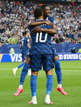 2026 World Cup - France vs Iraq in Philadelphia France forward Kylian Mbappé (10) and Ousmane Dembélé during World Cup 2026 game France vs Iraq on June 22, 2026 in Philadelphia, Pennsylvania. Photo by Olivier Douliery ABACAPRESS.COM Philadelphia Pennsylvania United States  Copyright: xDoulieryxOlivier ABACAx