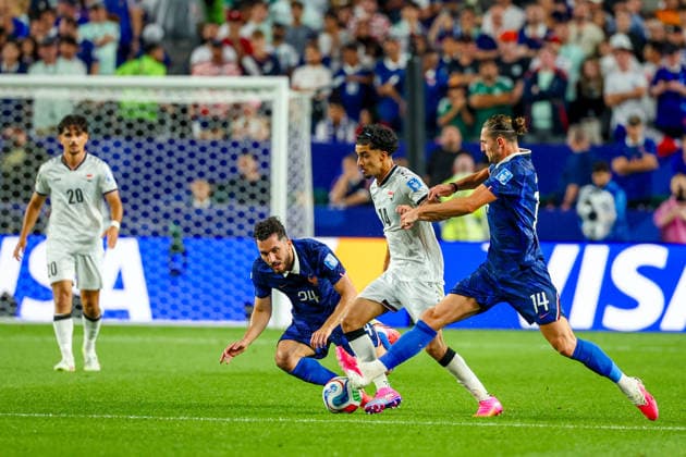 June 22, 2026, Philadelphia, Pennsylvania, USA: ZIDANE IQBAL of Iraq dribbles out of pressure during the 2026 FIFA World Cup, WM, Weltmeisterschaft, Fussball Group I match at Philadelphia Stadium in Philadelphia, PA on June 22, 2026. World Cup 2026: Group I: France V Iraq  - ZUMAm283 20260622_zsp_m283_074 Copyright: xBillyxMyersx