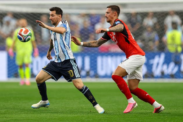 Argentina s Lionel Messi in action during the FIFA World Cup, WM, Weltmeisterschaft, Fussball 2026 Group J match between Argentina and Austria at Dallas Stadium on June 22, 2026 in Dallas, United States. (Photo by Torbjorn Tande DeFodi Images) - *** Argentinas Lionel Messi in action during the 2026 FIFA World Cup Group J match between Argentina and Austria at Dallas Stadium on June 22, 2026, in Dallas, United States. Photo by Torbjorn Tande, DeFodi Images,detected_source_language