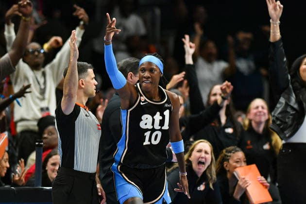 ATLANTA, GA - JUNE 22: Atlanta guard Rhyne Howard (10) reacts after making a three-pointer during the WNBA, Basketball Damen, USA game between the Toronto Tempo and the Atlanta Dream on June 22nd, 2026 at State Farm Arena in Atlanta, GA. (Photo by Rich von Biberstein Icon Sportswire) WNBA: JUN 22 Toronto Tempo at Atlanta Dream EDITORIAL USE ONLY Icon260622031