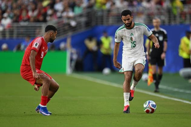 Jordan v Algeria - FIFA World Cup, WM, Weltmeisterschaft, Fussball 2026 - Group J SANTA CLARA, UNITED STATES - JUNE 22: Ali Olwan (9) of Jordan in action against Rayan Ait-Nouri of Algeria during the 2026 FIFA World Cup First Stage Group J match between Jordan and Algeria at Levi s Stadium (San Francisco Bay Area Stadium) in Santa Clara, California, United States on June 22, 2026. Tayfun Coskun Anadolu California United States. Editorial use only. Please get in touch for any other usage.  Copyright: x2026xAnadoluxTayfunxCoskunx