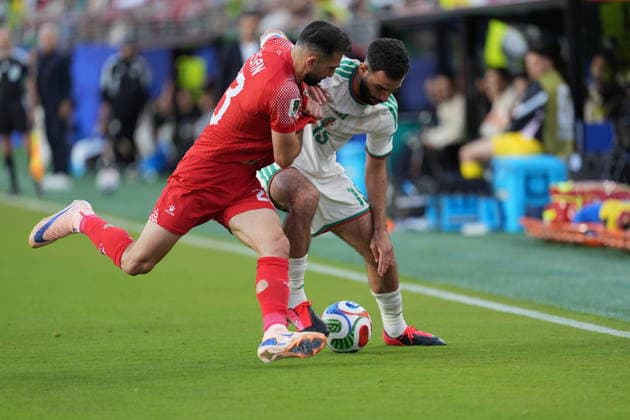Jordan v Algeria - FIFA World Cup, WM, Weltmeisterschaft, Fussball 2026 - Group J SANTA CLARA, UNITED STATES - JUNE 22: Ehsan Haddad (23) of Jordan in action against Rayan Ait-Nouri of Algeria during the 2026 FIFA World Cup First Stage Group J match between Jordan and Algeria at Levi s Stadium (San Francisco Bay Area Stadium) in Santa Clara, California, United States on June 22, 2026. Tayfun Coskun Anadolu California United States. Editorial use only. Please get in touch for any other usage.  Copyright: x2026xAnadoluxTayfunxCoskunx