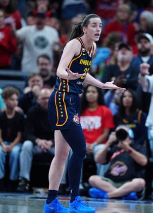 INDIANAPOLIS, IN - JUNE 22: Indiana Fever guard Caitlin Clark (22) reacts to a call against her during a game against the Phoenix Mercury on June 22, 2026, at Gainbridge Fieldhouse in Indianapolis, Indiana. (Photo by Brian Spurlock Icon Sportswire) WNBA, Basketball Damen, USA JUN 22 Phoenix Mercury at Indiana Fever EDITORIAL USE ONLY Icon26062237