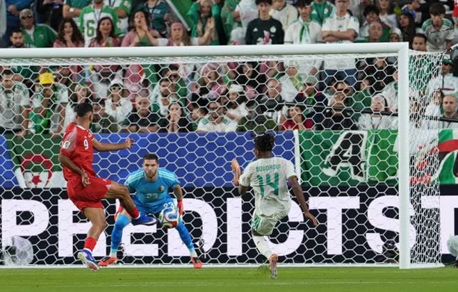 Jordan v Algeria - FIFA World Cup, WM, Weltmeisterschaft, Fussball 2026 - Group J SANTA CLARA, UNITED STATES - JUNE 22: Nizar al-Rashdan (21) of Jordan scores during the 2026 FIFA World Cup First Stage Group J match between Jordan and Algeria at Levi s Stadium (San Francisco Bay Area Stadium) in Santa Clara, California, United States on June 22, 2026. Tayfun Coskun Anadolu California United States. Editorial use only. Please get in touch for any other usage.  Copyright: x2026xAnadoluxTayfunxCoskunx