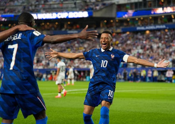 Kylian Mbappe (Frankreich, 10) jubelt nach dem Tor von Ousmane Dembele (Frankreich, 7). USA, FIFA Weltmeisterschaft, Frankreich vs Irak, Philadelphia, 22.06.2026 USA, FIFA Weltmeisterschaft, Frankreich vs Irak, Philadelphia, 22.06.2026 Philadelphia *** Kylian Mbappé (France, No. 10) celebrates after Ousmane Dembélé (France, No. 7) scores a goal against the U.S., FIFA World Cup, France vs. Iraq, Philadelphia, June 22, 2026, U.S., FIFA World Cup, France vs. Iraq, Philadelphia, June 22, 2026, Philadelphia,detected_source_language Copyright: xEibner-Pressefoto ScottxColemanx EP_SCN