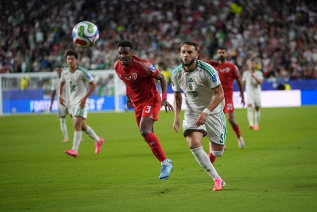 Jordan v Algeria - FIFA World Cup, WM, Weltmeisterschaft, Fussball 2026 - Group J SANTA CLARA, UNITED STATES - JUNE 22: Abdallah Nasib (3) of Jordan in action against Amine Gouiri of Algeria during the 2026 FIFA World Cup First Stage Group J match between Jordan and Algeria at Levi s Stadium (San Francisco Bay Area Stadium) in Santa Clara, California, United States on June 22, 2026. Tayfun Coskun Anadolu California United States. Editorial use only. Please get in touch for any other usage.  Copyright: x2026xAnadoluxTayfunxCoskunx