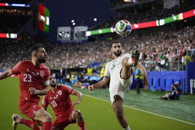 Jordan v Algeria - FIFA World Cup, WM, Weltmeisterschaft, Fussball 2026 - Group J SANTA CLARA, UNITED STATES - JUNE 22: Ehsan Haddad (23) of Jordan in action against Rayan Ait-Nouri of Algeria during the 2026 FIFA World Cup First Stage Group J match between Jordan and Algeria at Levi s Stadium (San Francisco Bay Area Stadium) in Santa Clara, California, United States on June 22, 2026. Tayfun Coskun Anadolu California United States. Editorial use only. Please get in touch for any other usage.  Copyright: x2026xAnadoluxTayfunxCoskunx