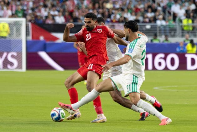 FIFA World Cup, WM, Weltmeisterschaft, Fussball 2026 - Group J - Jordan vs Algeria Jordan midfielder Nizar Al-Rashdan (C) in action during the 2026 FIFA World Cup group stage match between Jordan and Algeria at San Francisco Bay Area Stadium in Santa Clara, USA, 22 June 2026. Santa Clara United States  Copyright: xBENJAMINxFANJOYx
