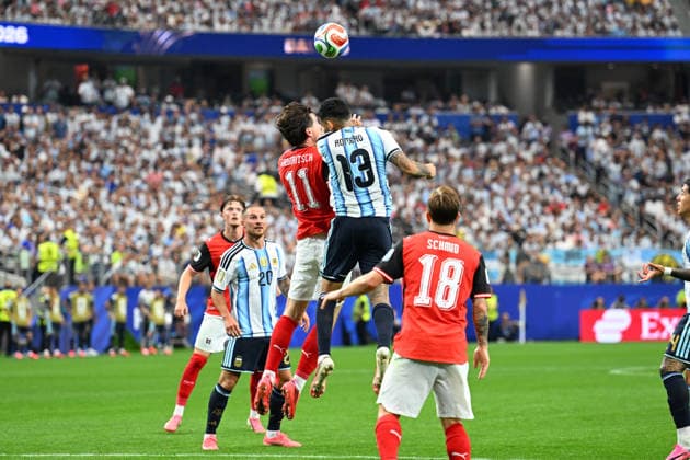 (L-R) Michael GREGORITSCH (AUT), Cristian Romero (ARG), JUNE 22, 2026 - Football Soccer : FIFA World Cup, WM, Weltmeisterschaft, Fussball 2026 Group J match between Argentina 2-0 Austria at Dallas Stadium in Arlington, Texas, USA.  aflo_335426048 KenjiroxMatsuox