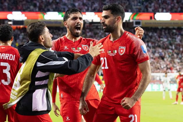 FIFA World Cup, WM, Weltmeisterschaft, Fussball 2026 - Group J - Jordan vs Algeria Jordan midfielder Nizar Al-Rashdan (R) celebrates his first-half goal during the 2026 FIFA World Cup group stage match between Jordan and Algeria at San Francisco Bay Area Stadium in Santa Clara, USA, 22 June 2026. Santa Clara United States  Copyright: xBENJAMINxFANJOYx